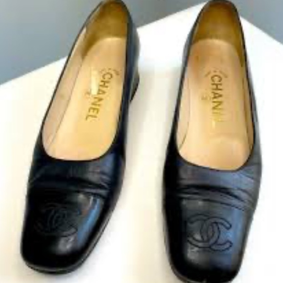 Vintage Chanel Finition LOGO Cap Tor Flats Sz 40 1/2 Women - Picture 1 of 8
